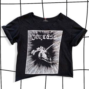 Joyless unicorn skull tee